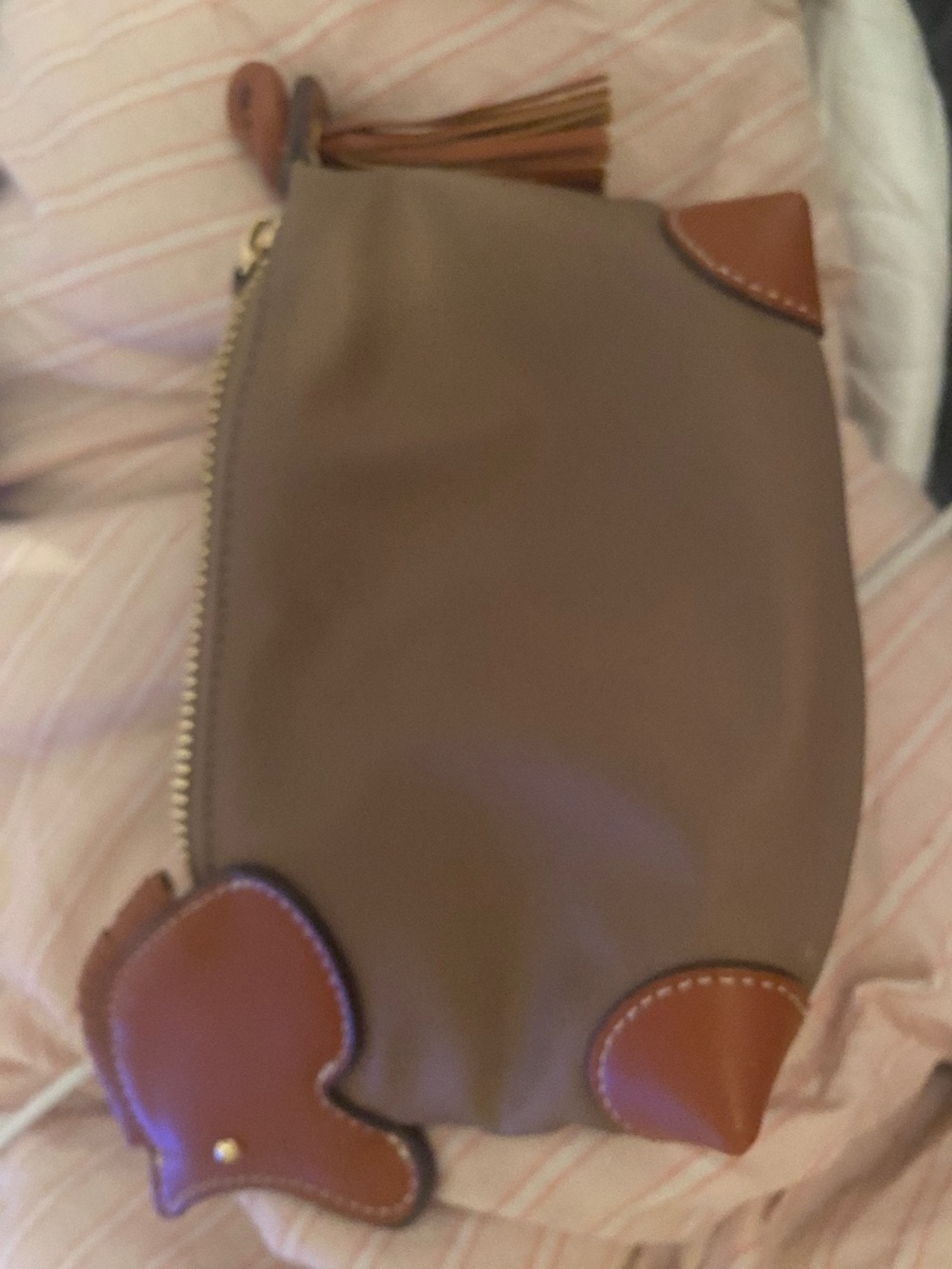Stoney clover lane willow horse pouch medium